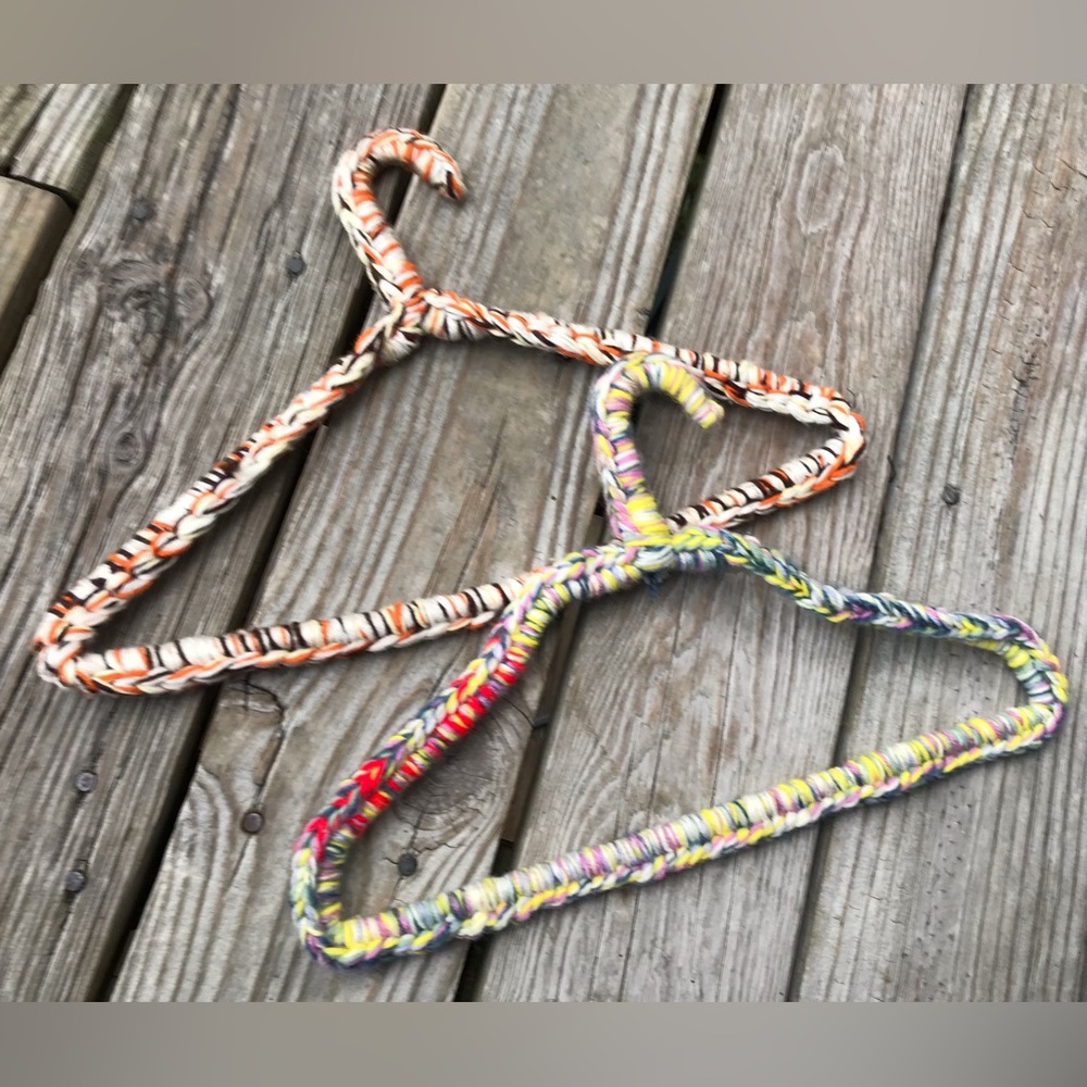 Vintage Crochet Colorful Coat Hangers Protect Clothes Slip Off Clothes Hanger - Picture 7 of 9